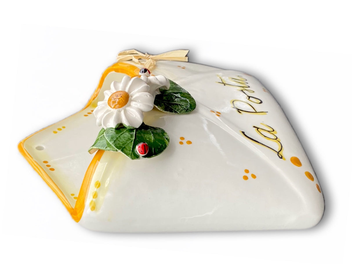 Porta posta in ceramica di Vietri Linea Margherite