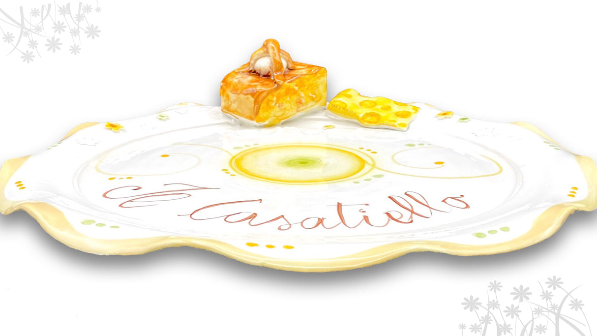 Piatto smerlato Pasqua per casatiello in ceramica di Vietri