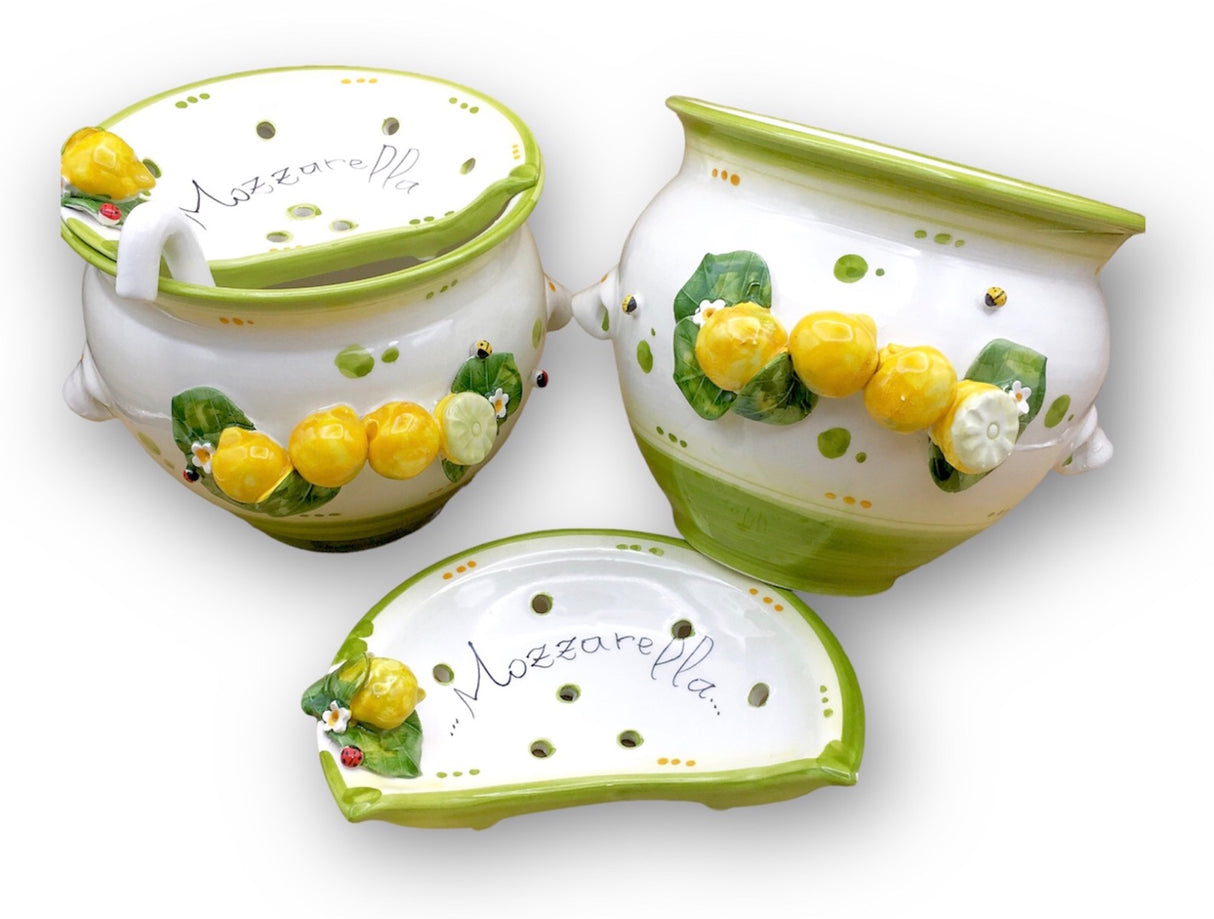 Porta Mozzarella in Ceramica Vietrese Svasato con mestolo