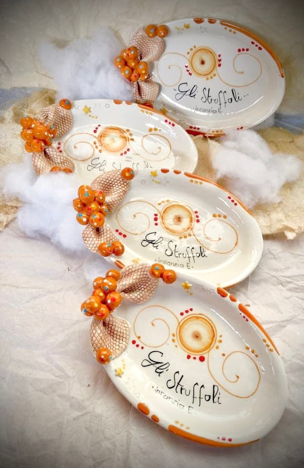 Ovalina Natale per struffoli in ceramica di Vietri 